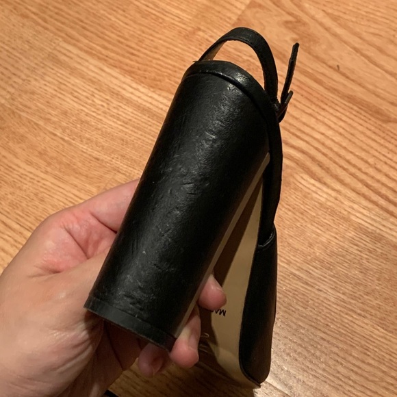 BLACK BCBG SLINGBACK CHUNKY HEEL - Size 37. - Picture 4 of 6